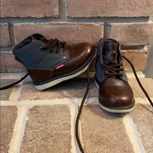 Levi’s Two Tone Boots